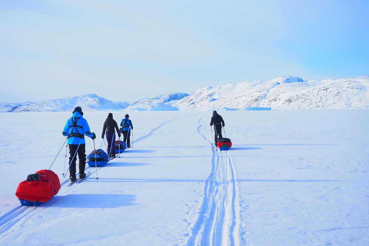 Randonnée l'hiver au Groenland avec pulka