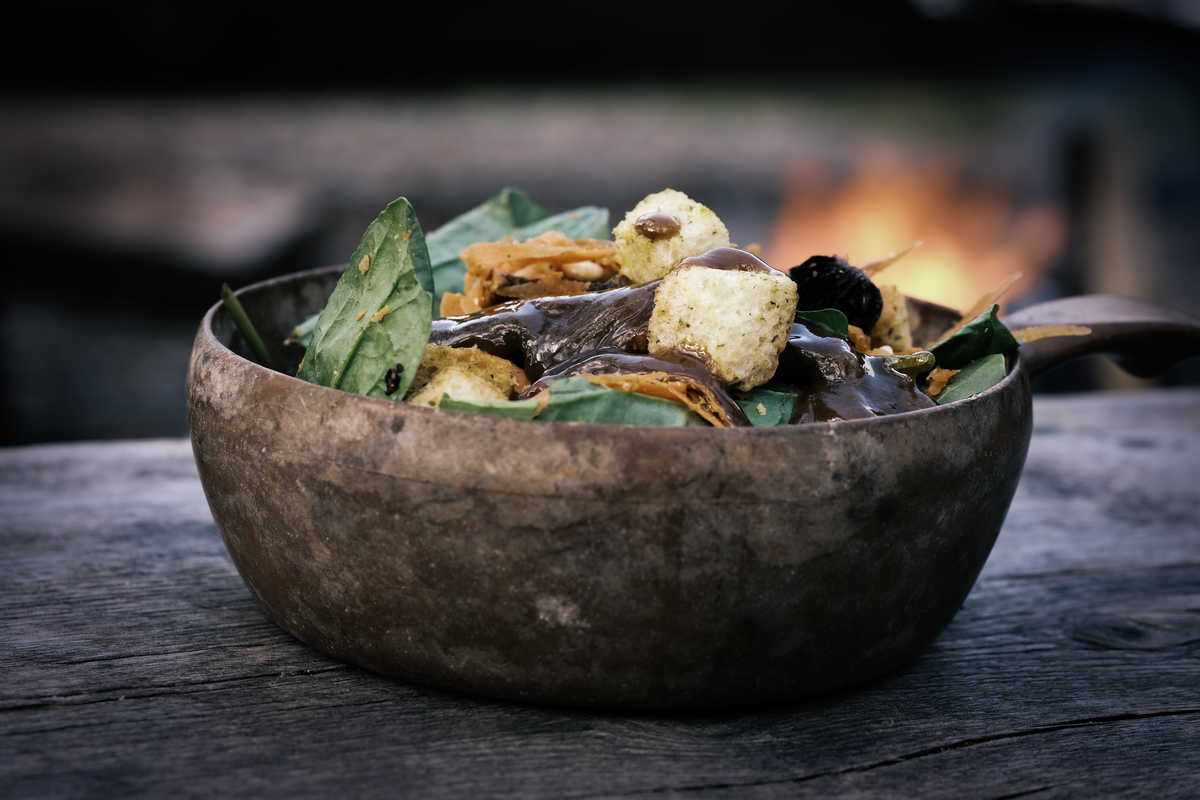 Repas en bivouac en Finlande l'été