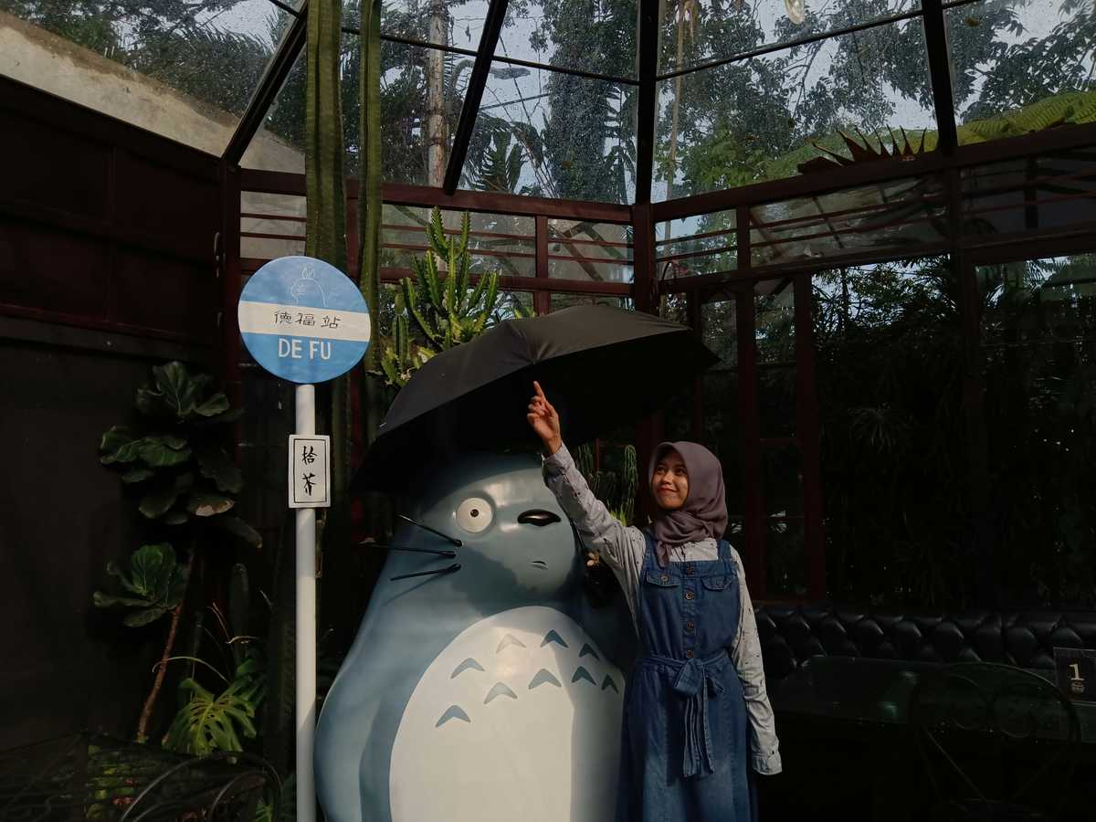 Statue grandeur de Totoro au parc Ghibli, Japon © Adobestock Statue grandeur de Totoro au parc Ghibli, Japon