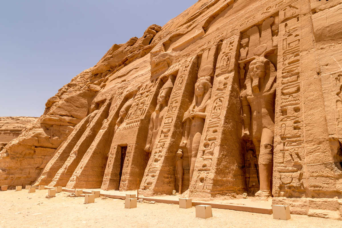 Une partie du somptueux temple d'Abu Simbel en Egypte