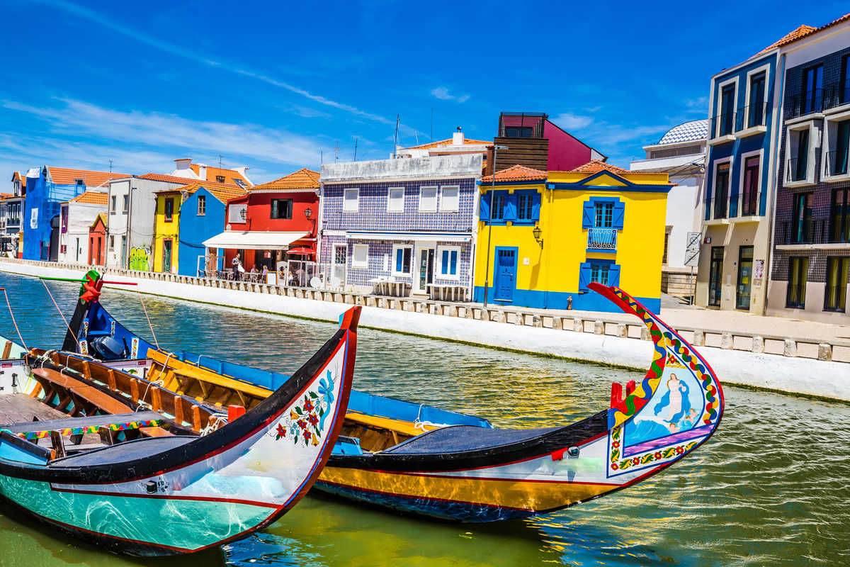 Ville d'Aveiro et ses barcos moliceiros, Aveiro, Portugal