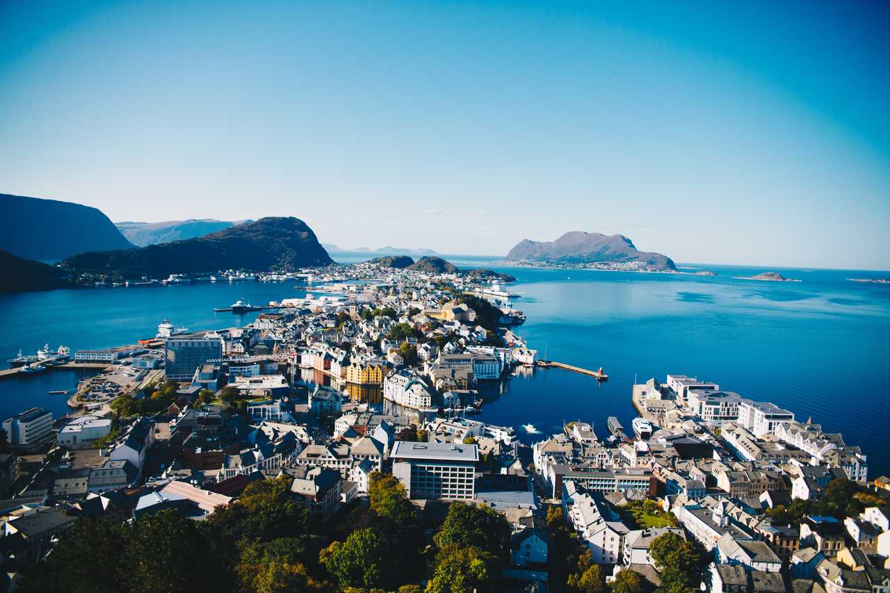 Alesund en été en Norvège