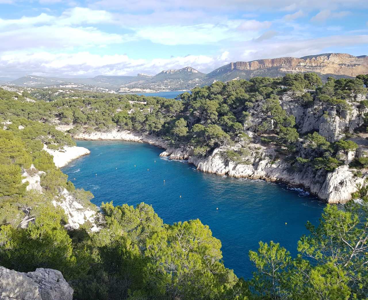 Au dessus de la calanque de Port Pin et Cap Canaille au fond, Provence