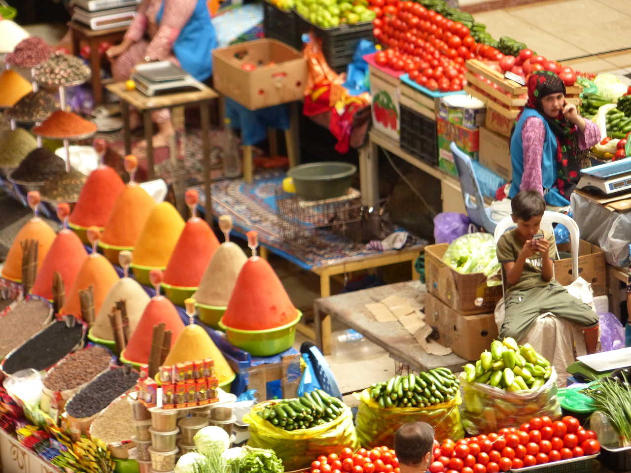 Au marché coloré de Pendjikent