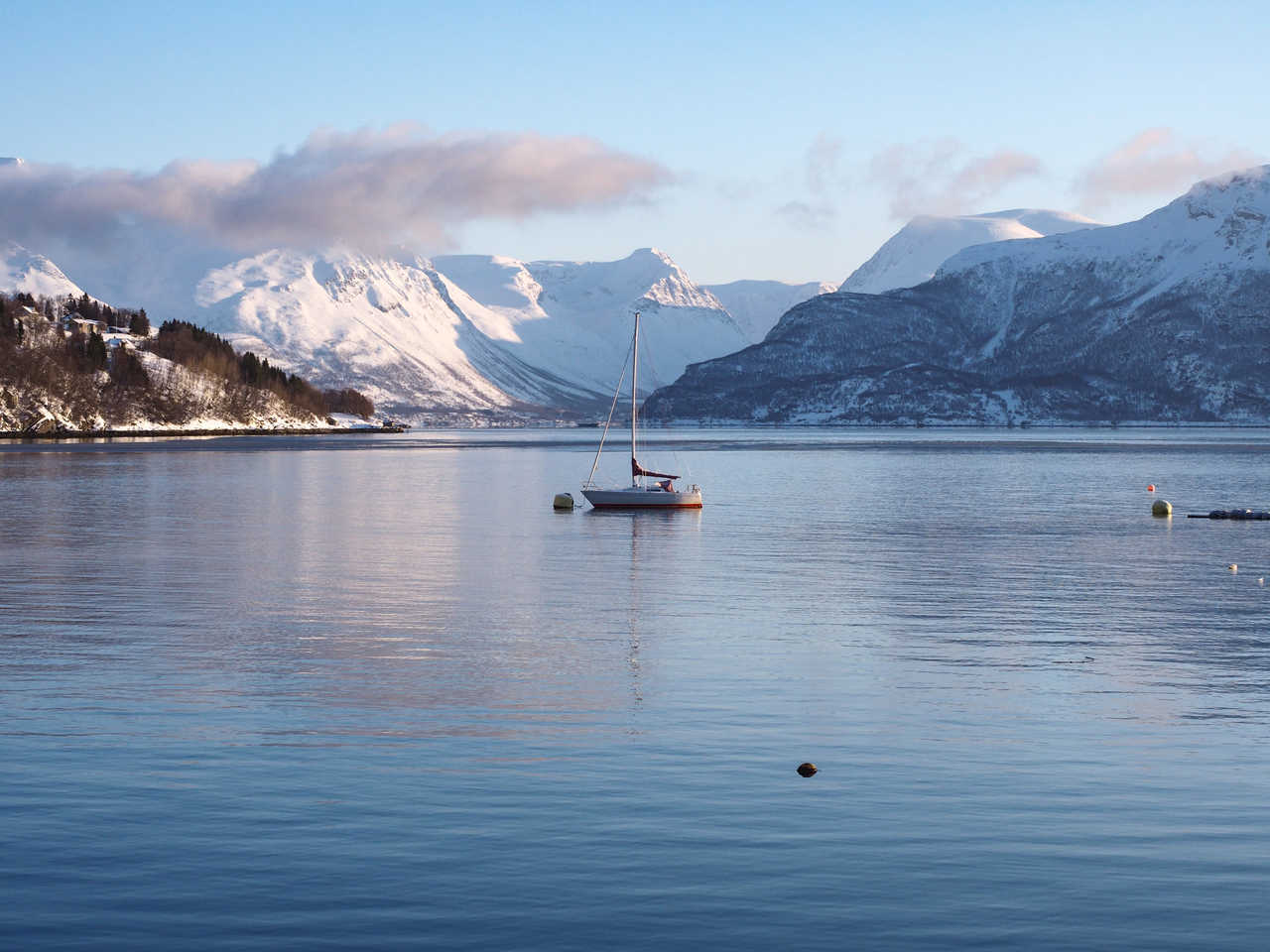 Bateau de pêche en Norvège à Lyngseidet