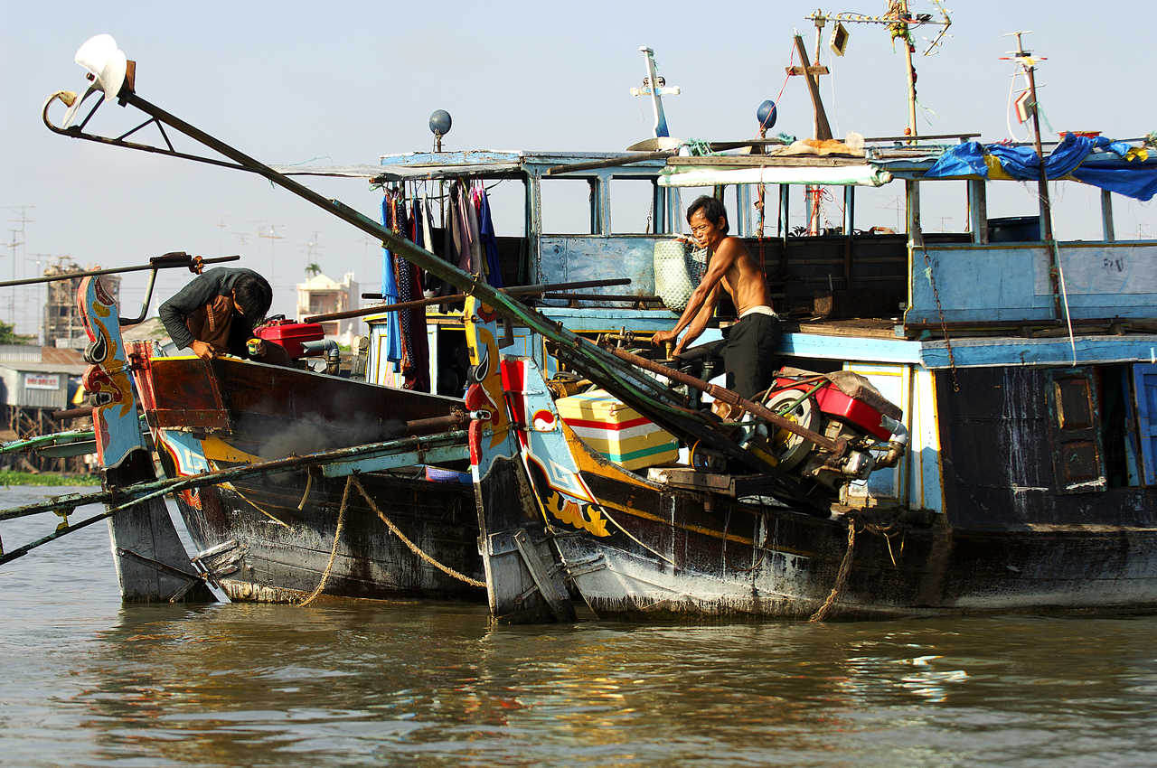 Bateaux traditionnels sur le delta du Mékong au Vietnam
