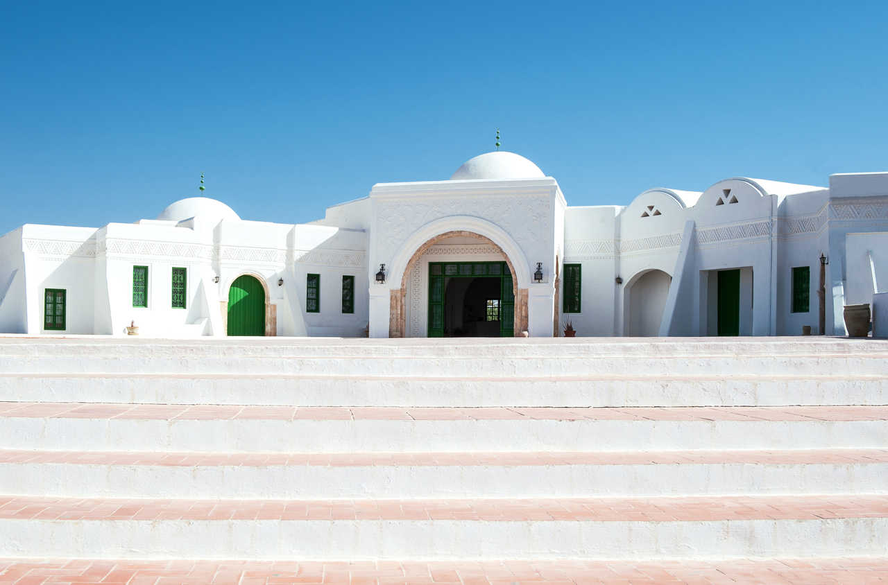 batiment-blanc-traditionnel-djerba
