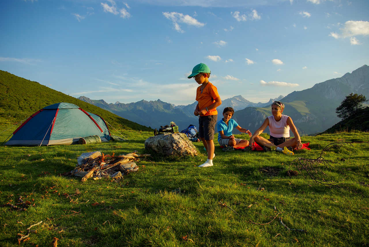 Bivouac en famille dans le Val d'Azun,  Pyrenees