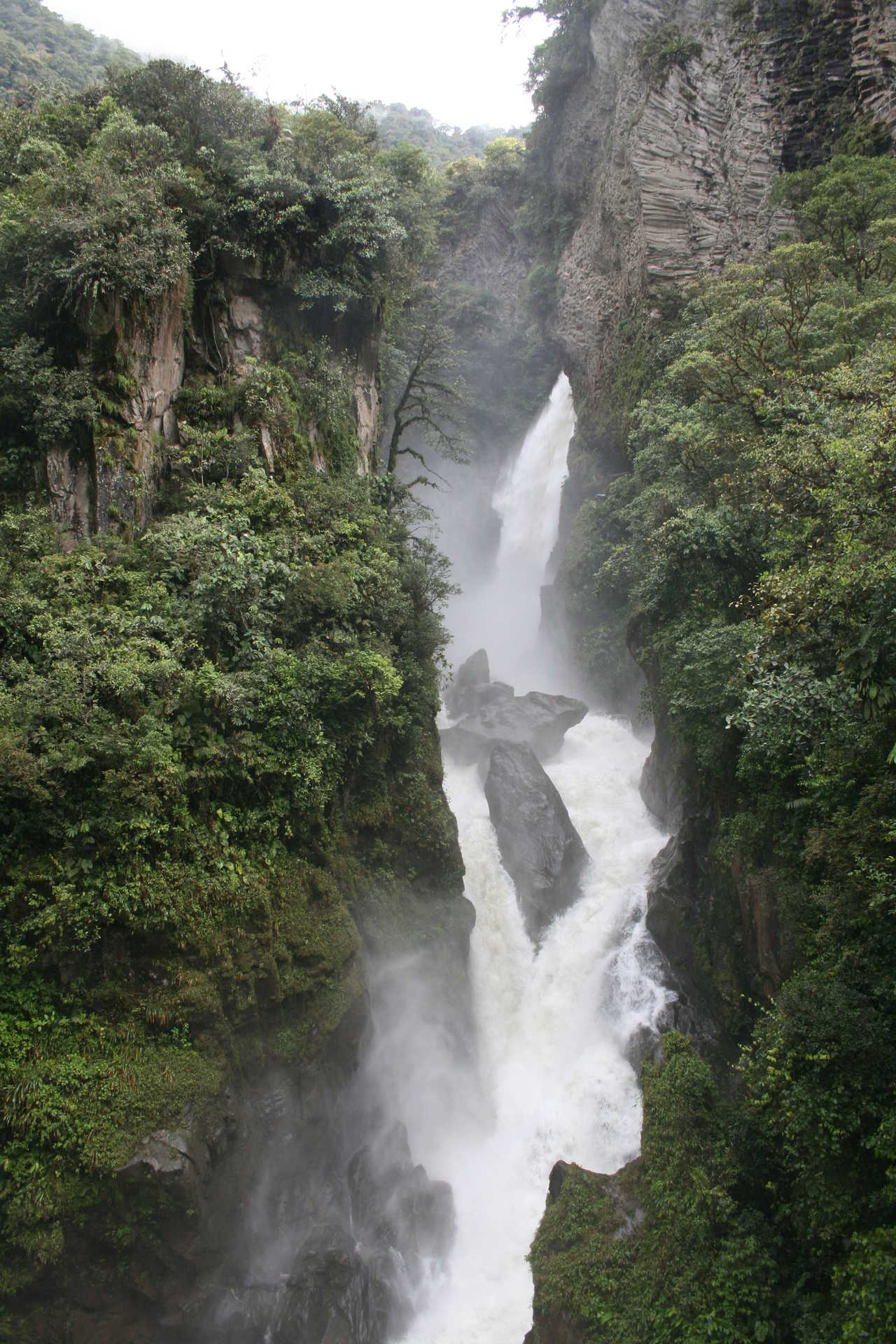 Cascade Pailon del Diablo, Baños, Equateur