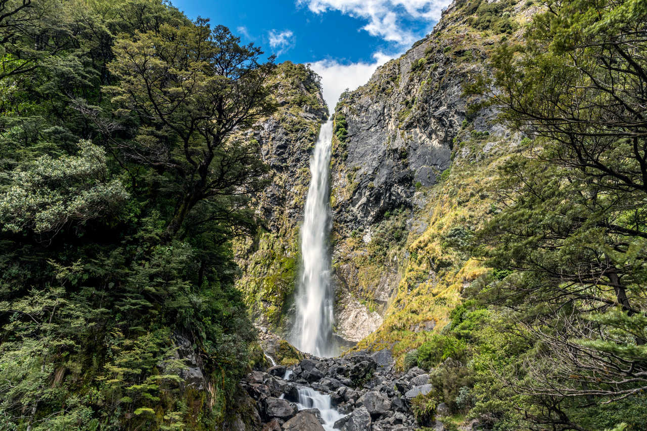 Chute d'eau Devils Punchbowl, Arthur's Pass, Nouvelle Zélande