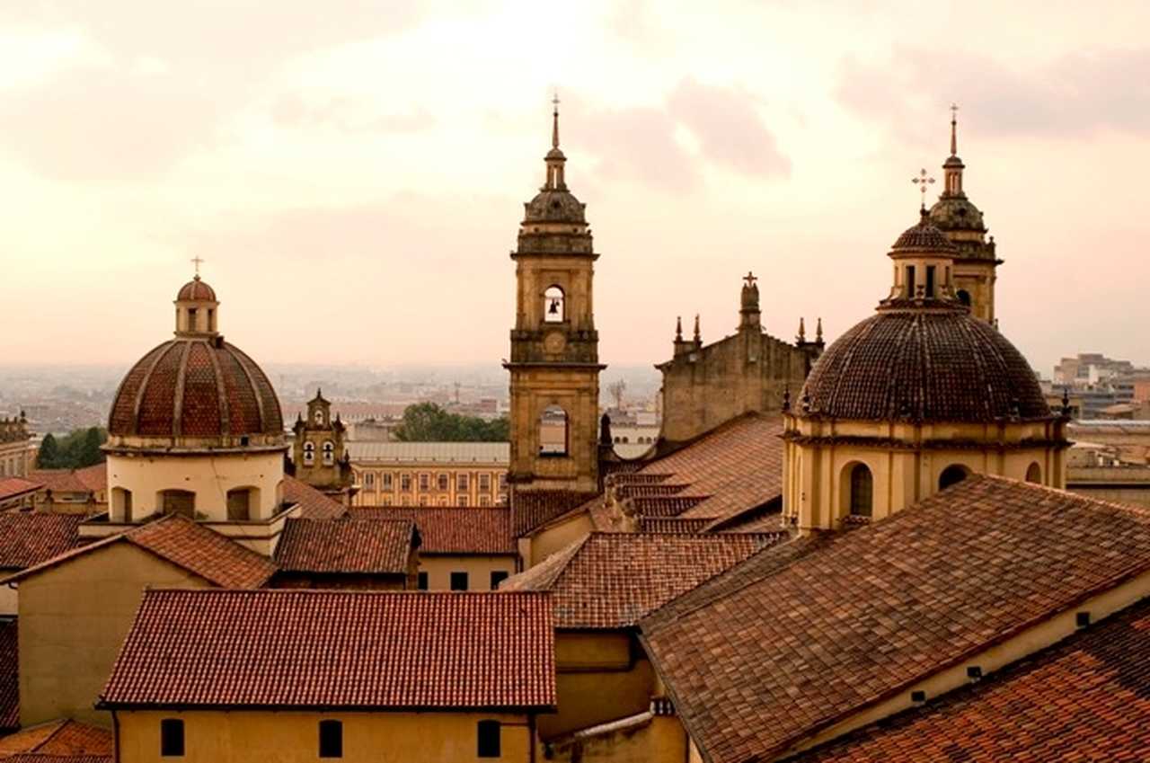 clocher de l'église de Bogota en Colombie