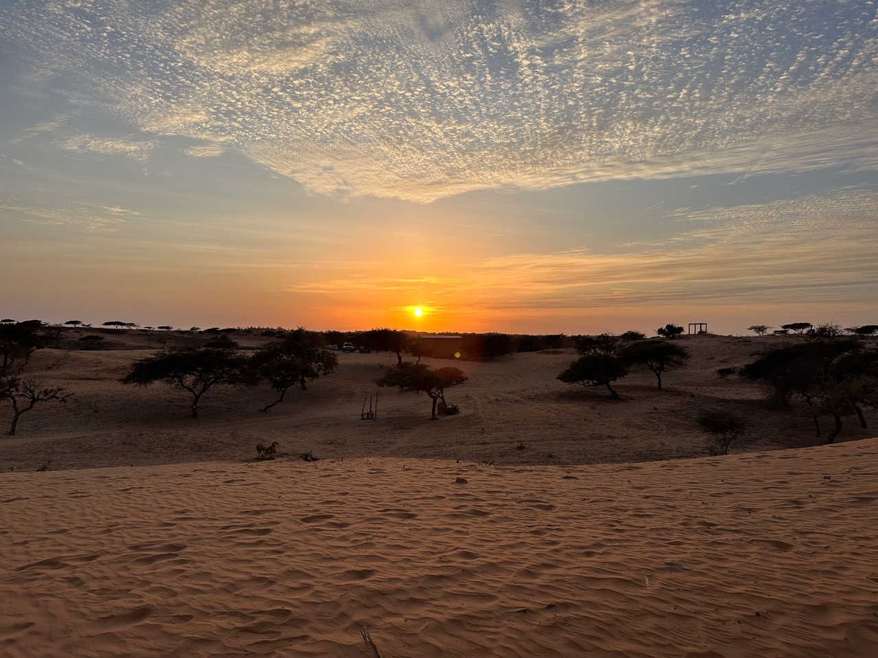 Coucher de soleil dans le désert de Lompoul au Sénégal