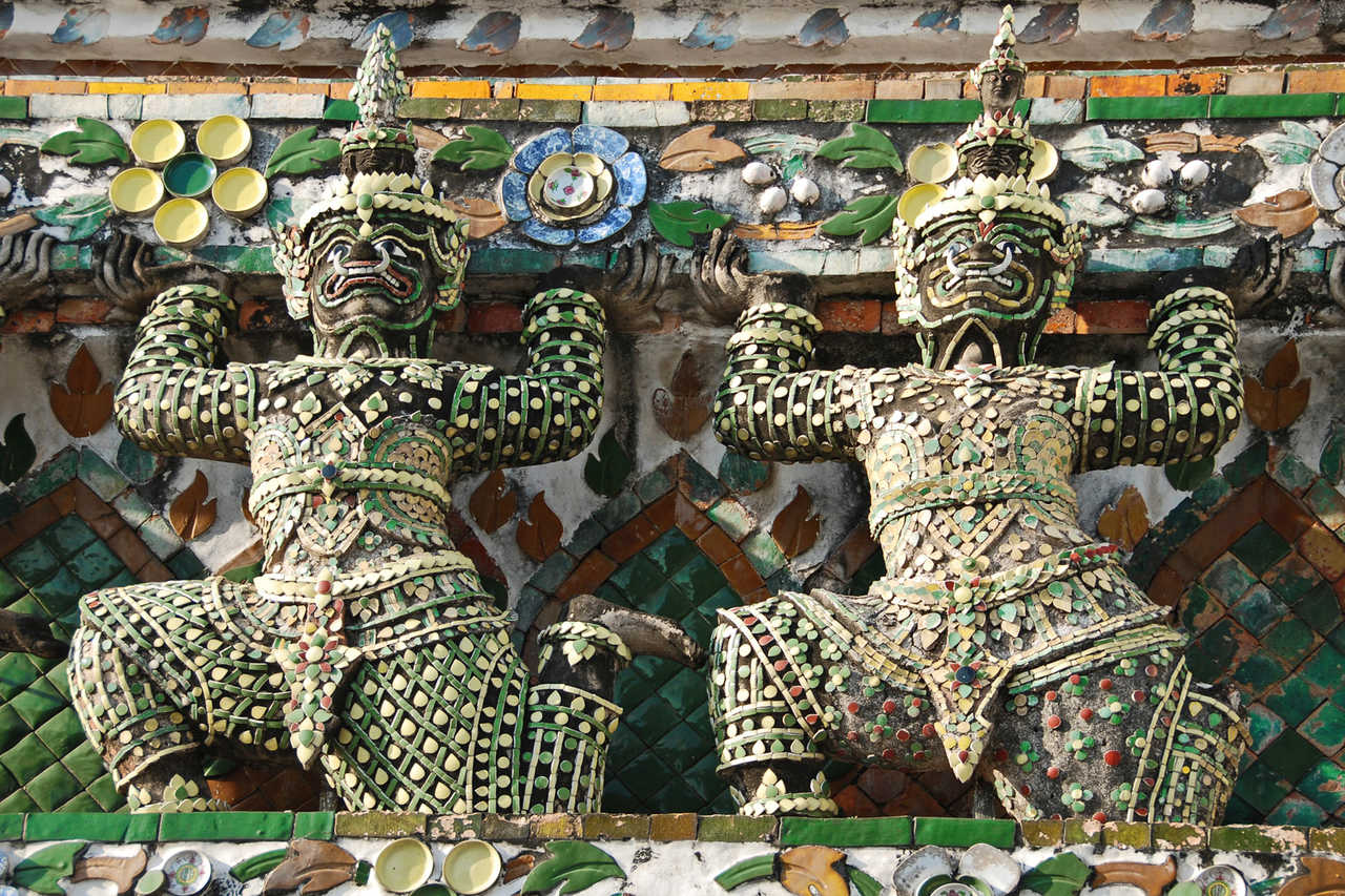 Détail d'un temple de Wat  Arun en Thaïlande