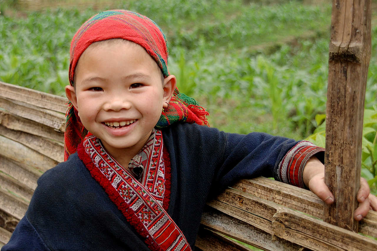 Enfant d'une ethnie du Song Chay au Vietnam