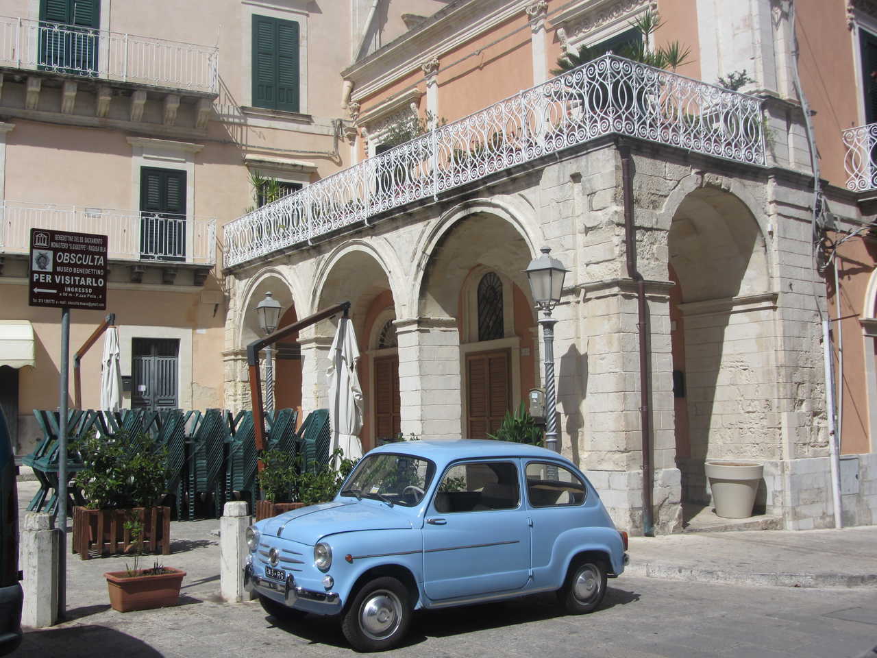 Fiat 500 bleu, Sicile en Italie