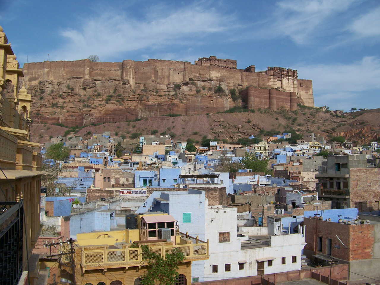 Fort Mehrangarh surplombant la ville bleue de Jodhpur, Rajasthan