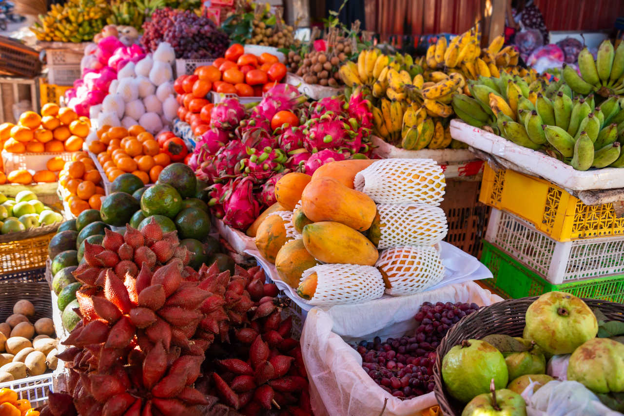 Fruits tropicaux au marché, Cambodge