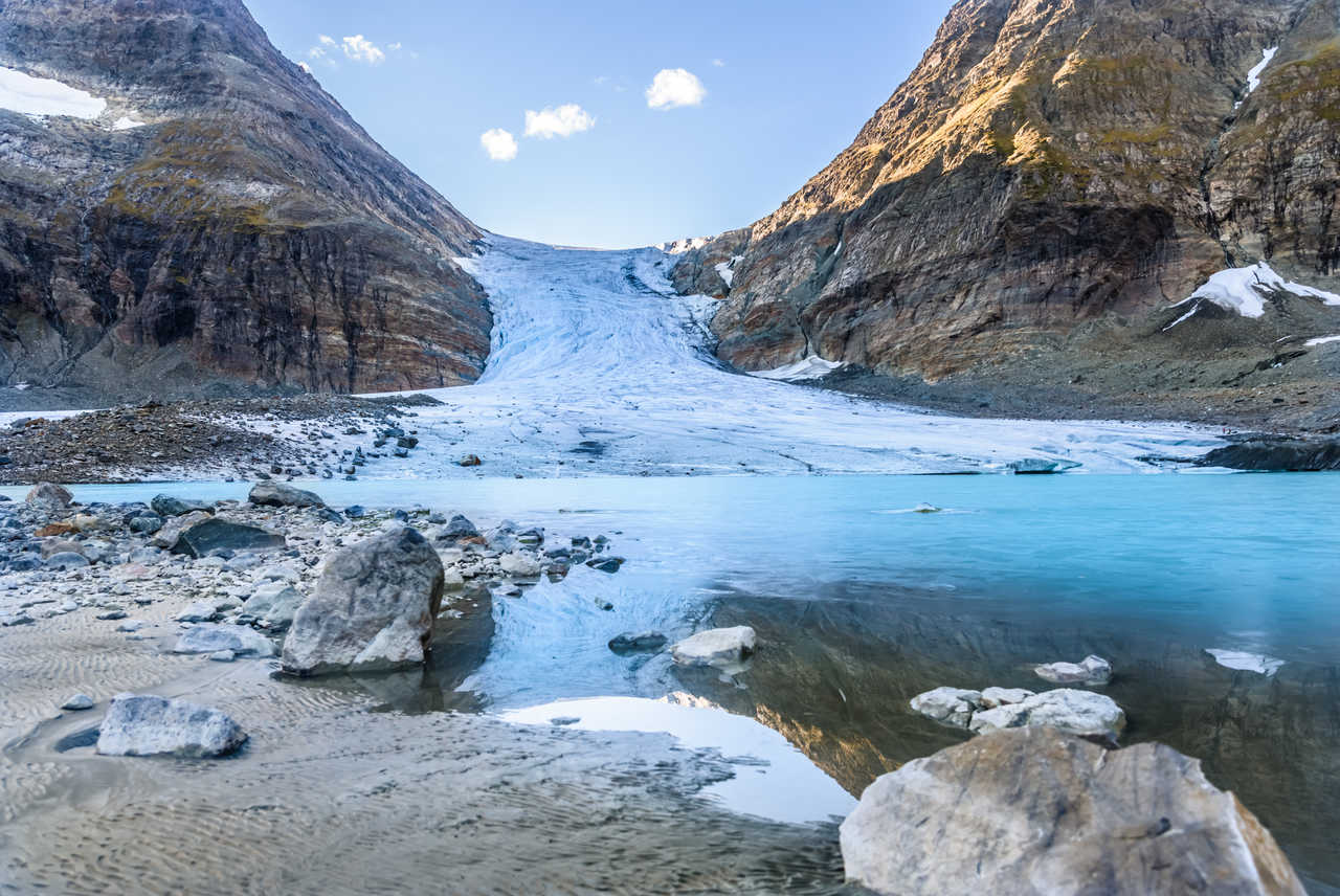 Glacier de Steindal en Norvège du Nord
