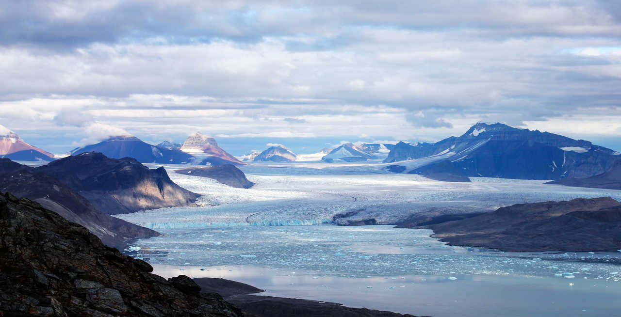 Glacier du Svalbard en baie du roi