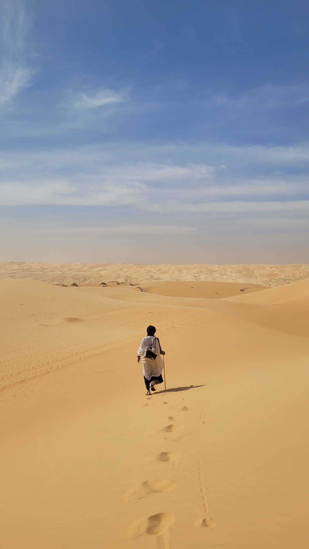 Guide dans les dunes de l'Erg Ouarane en Mauritanie