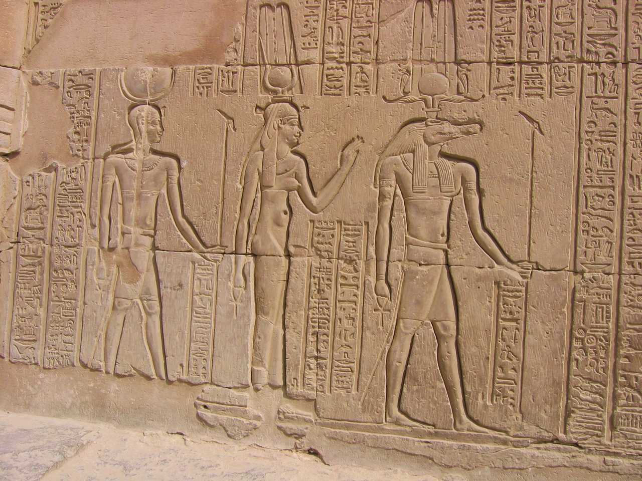 Hiéroglyphes et décoration temple, Egypte