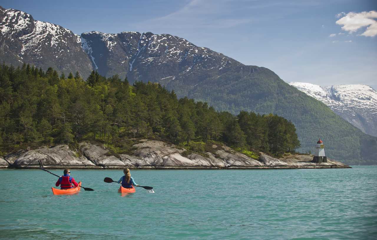 Kayak dans les fjords de Norvège du Sud