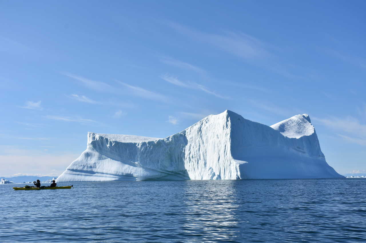 Kayak de mer au pied des icebergs du Groenland