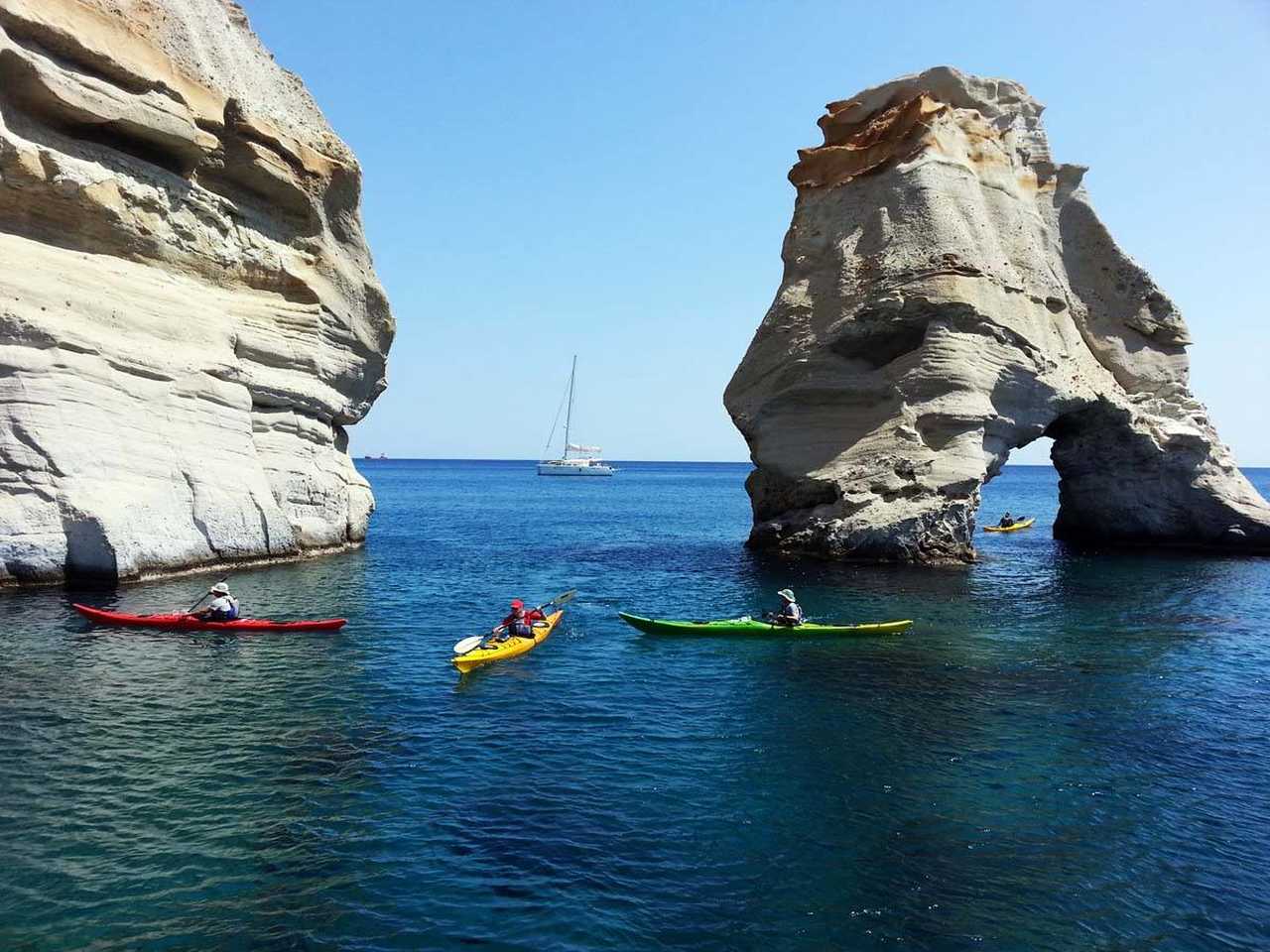 Kayaks sur mer en Grèce
