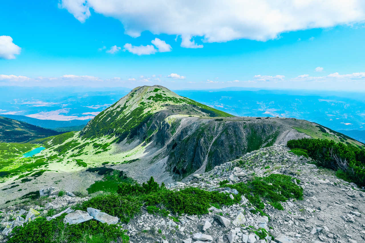 Le Bezbog peak dans le parc national du Pirin en Bulgarie