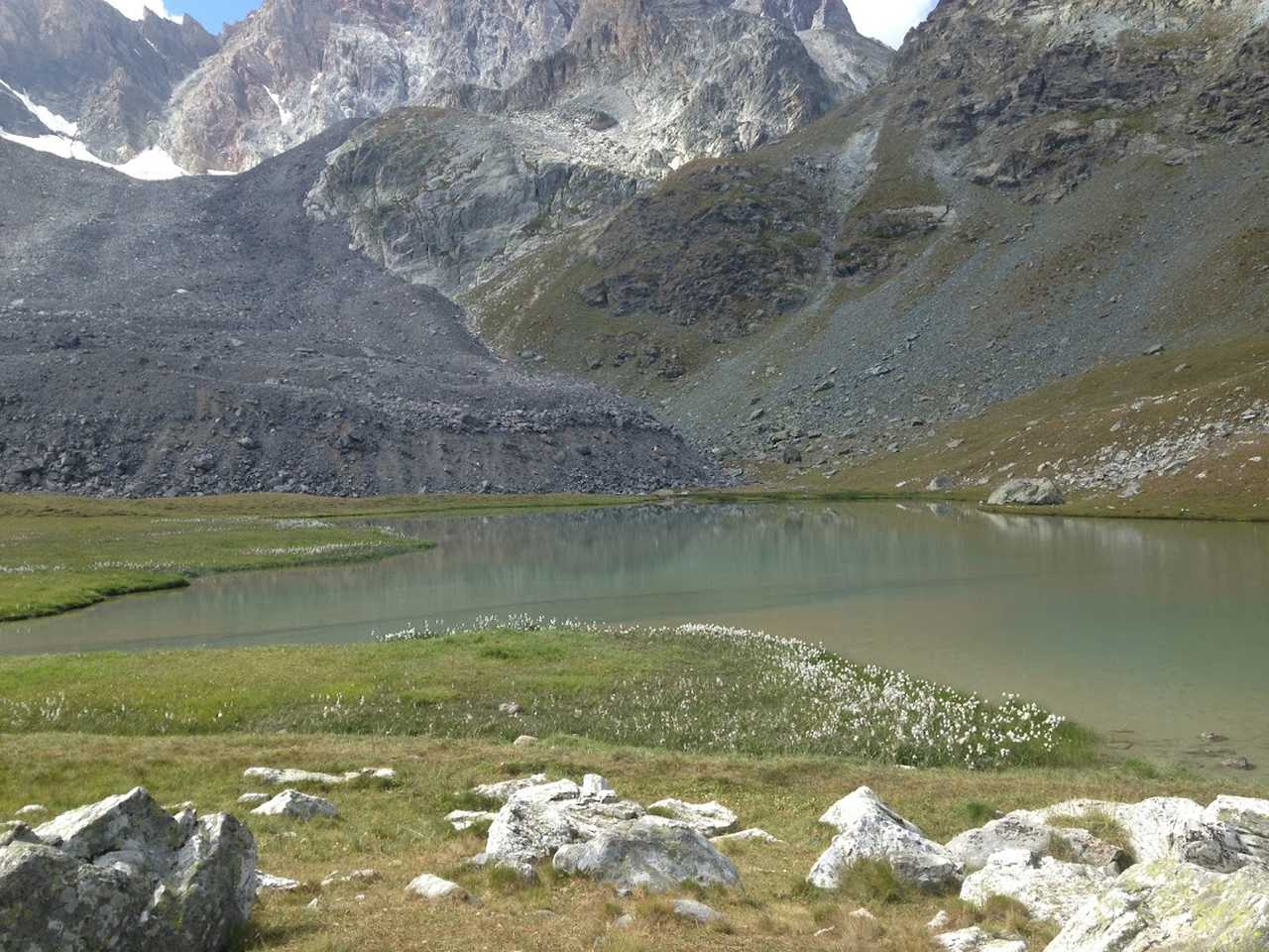 Le lac bleu de Marinet, Ubaye, Hautes Alpes