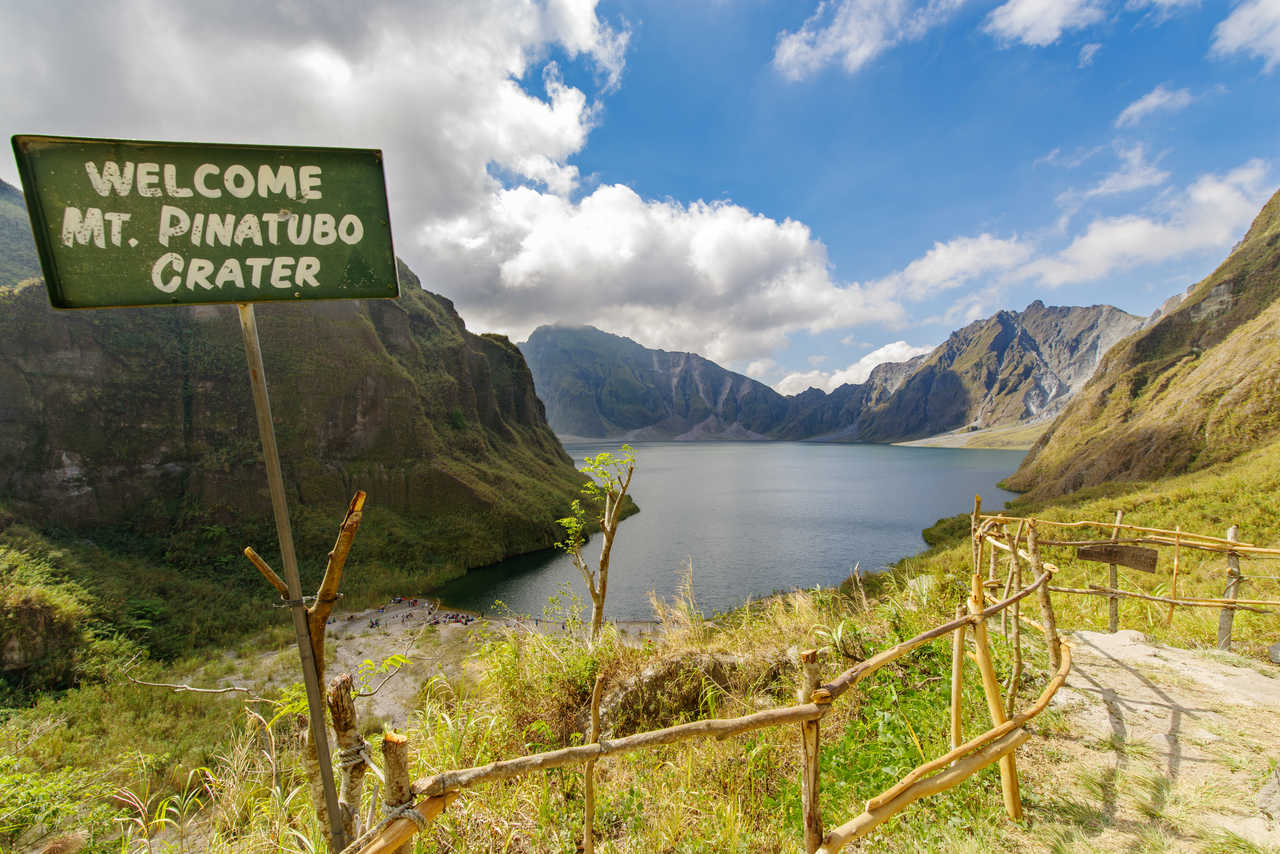 Le lac de cratère du Mont Pinatubo