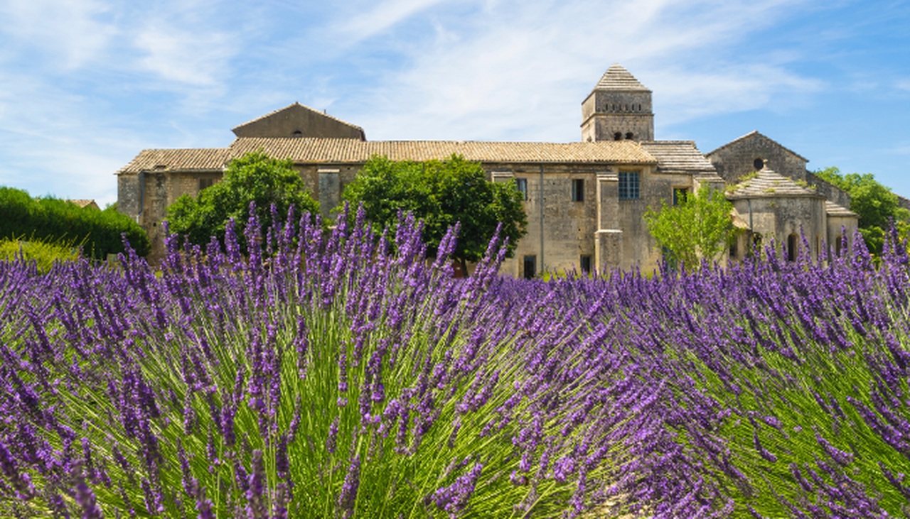 Le monastère de Saint Paul de Mausole, au pied des Alpilles, Provence