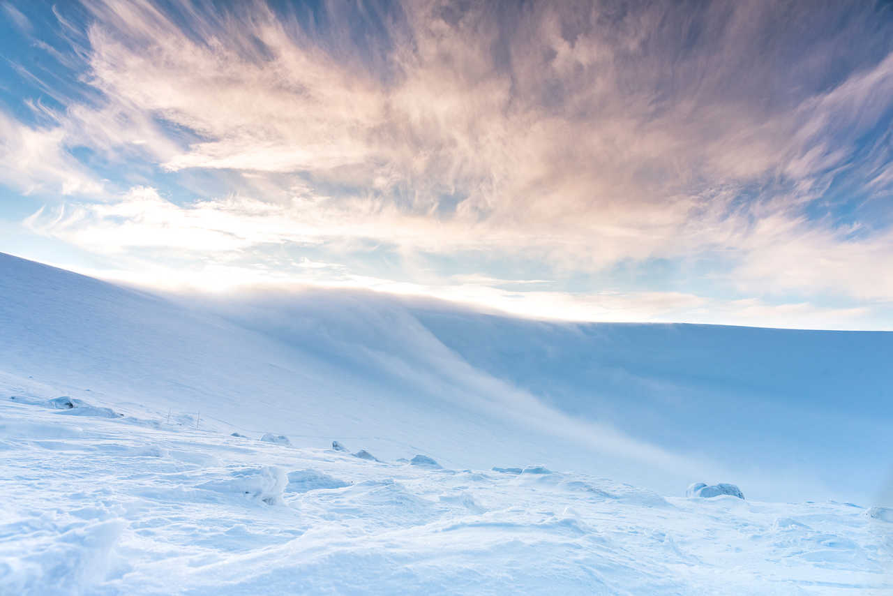 Paysage polaire du Svalbard en hiver