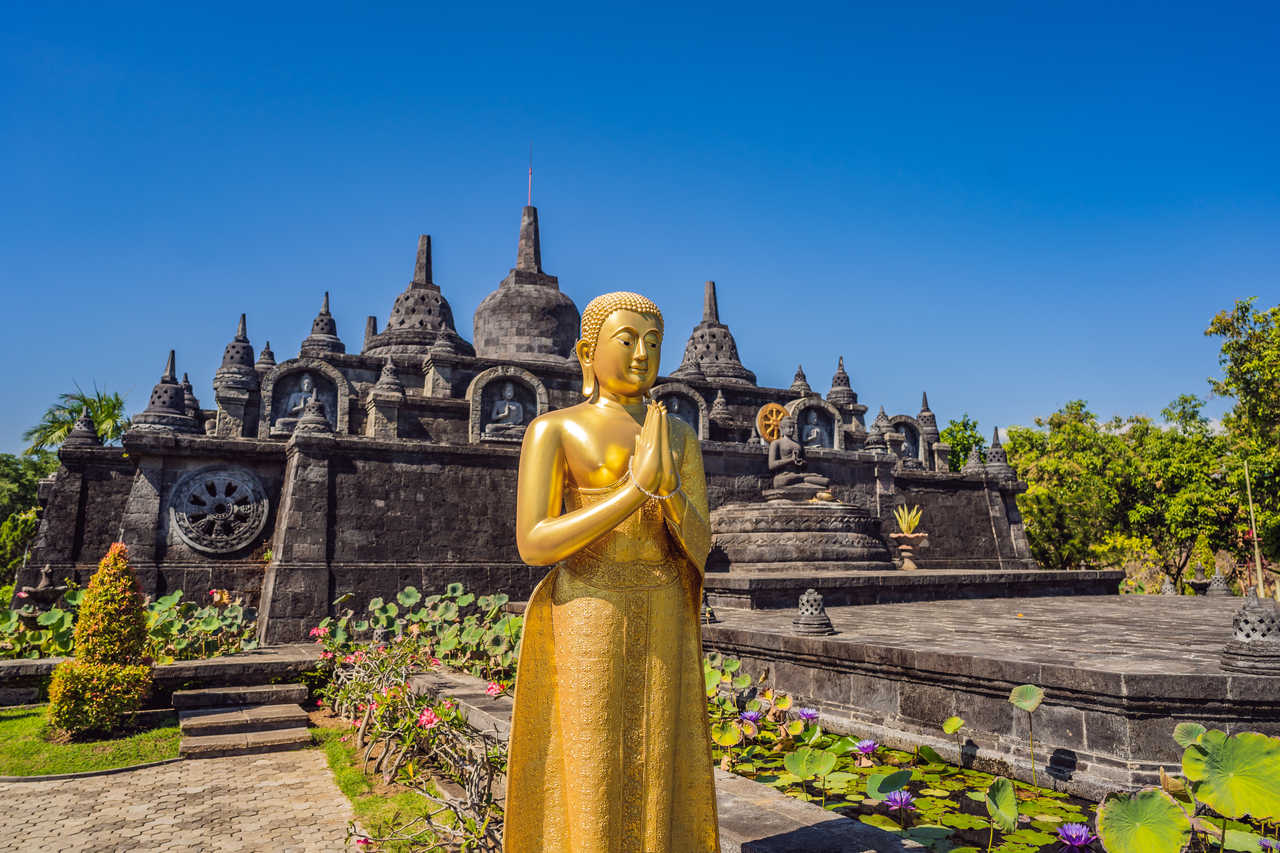 Le temple Vihara Arama sur l'île de Bali en Indonésie