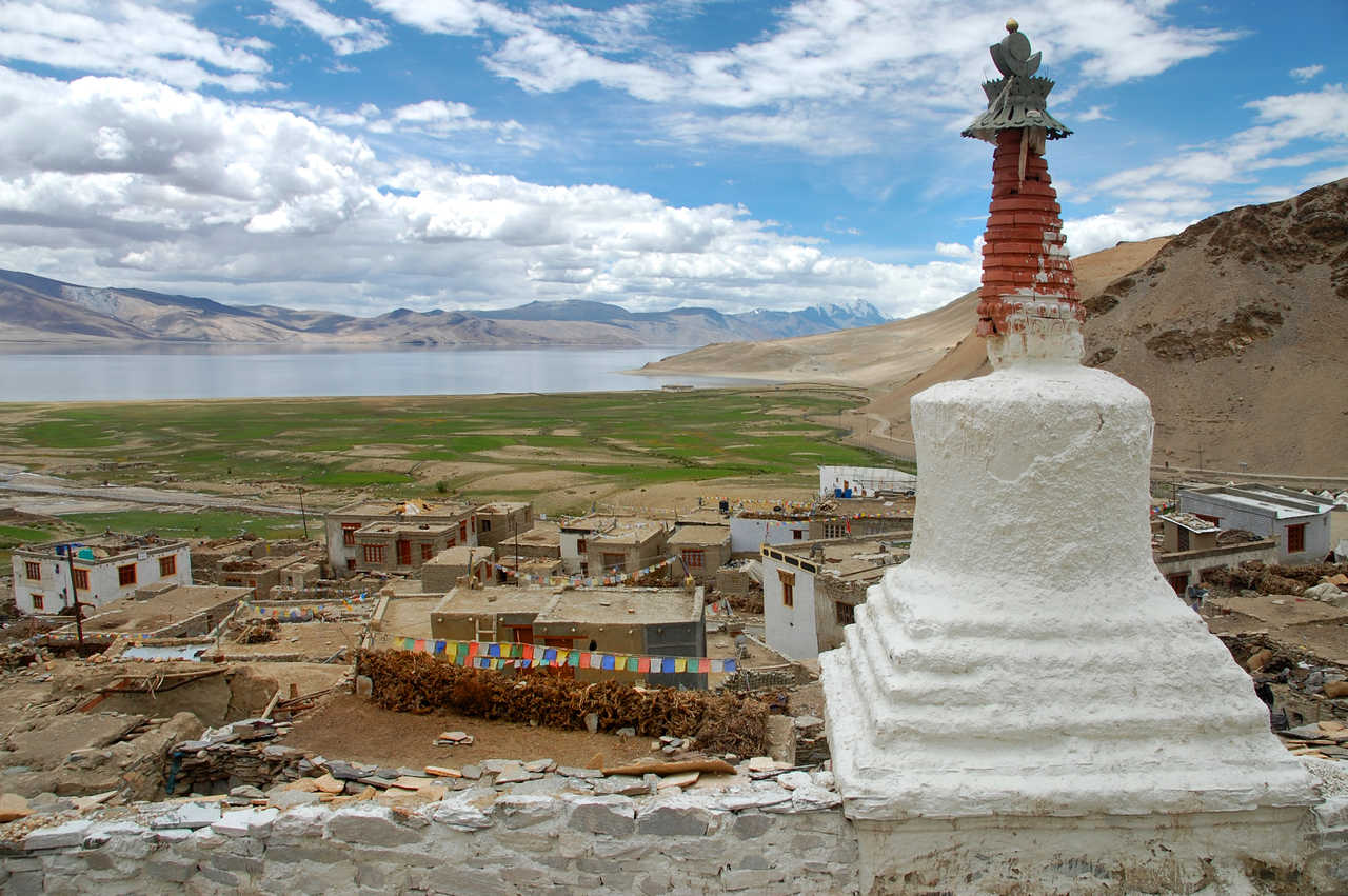 Le Tso Moriri, vu depuis Korzok au Ladakh en Inde Himalayenne