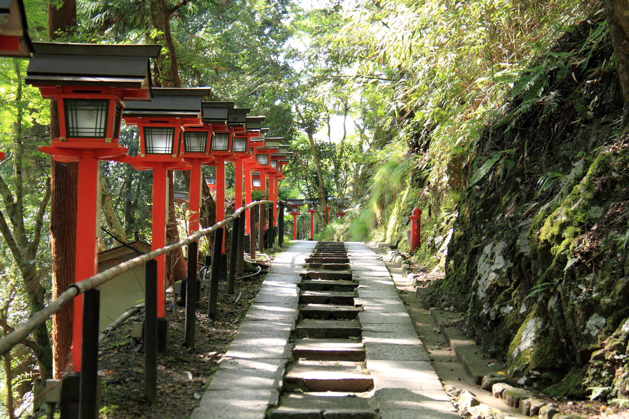 Les marches de du temple de Kurama