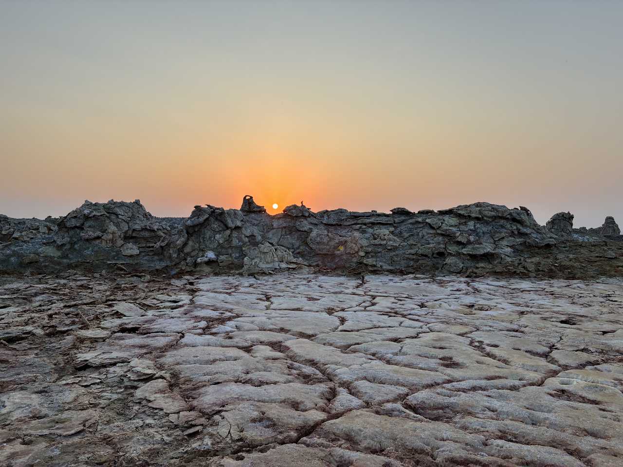 Lever de soleil dans la dépression du Danakil