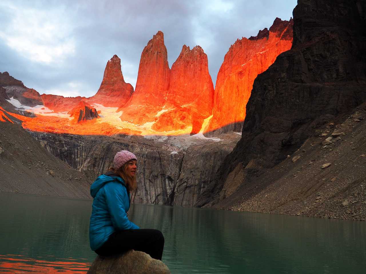 Lever du soleil au mirador Las Torres dans le parc Torres del Paine