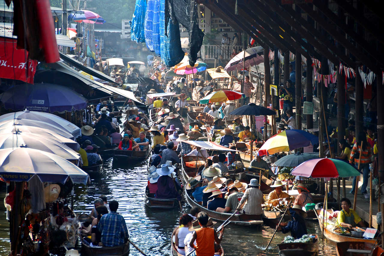 Marché flottant de Bangkok en Thaïlande
