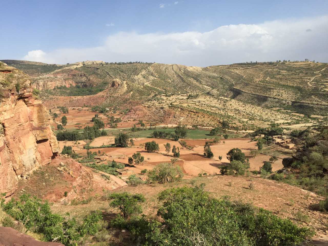 Massif du Gheralta vers les églises de Debre Tsion Abuna Abraham