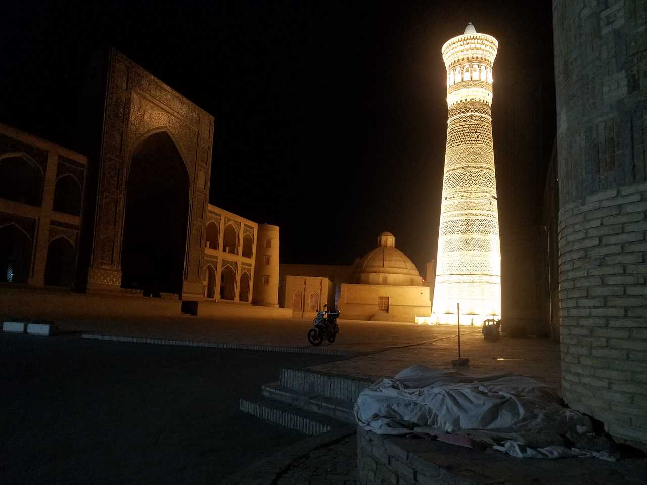Minaret de Boukhara by night