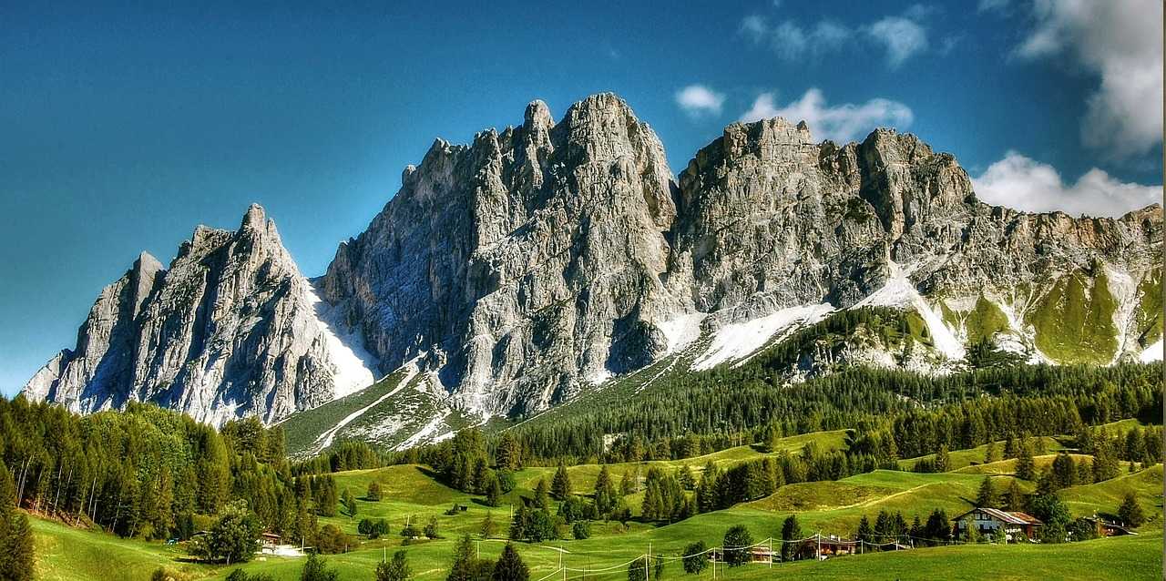 Montagne dans les Dolomites en Italie