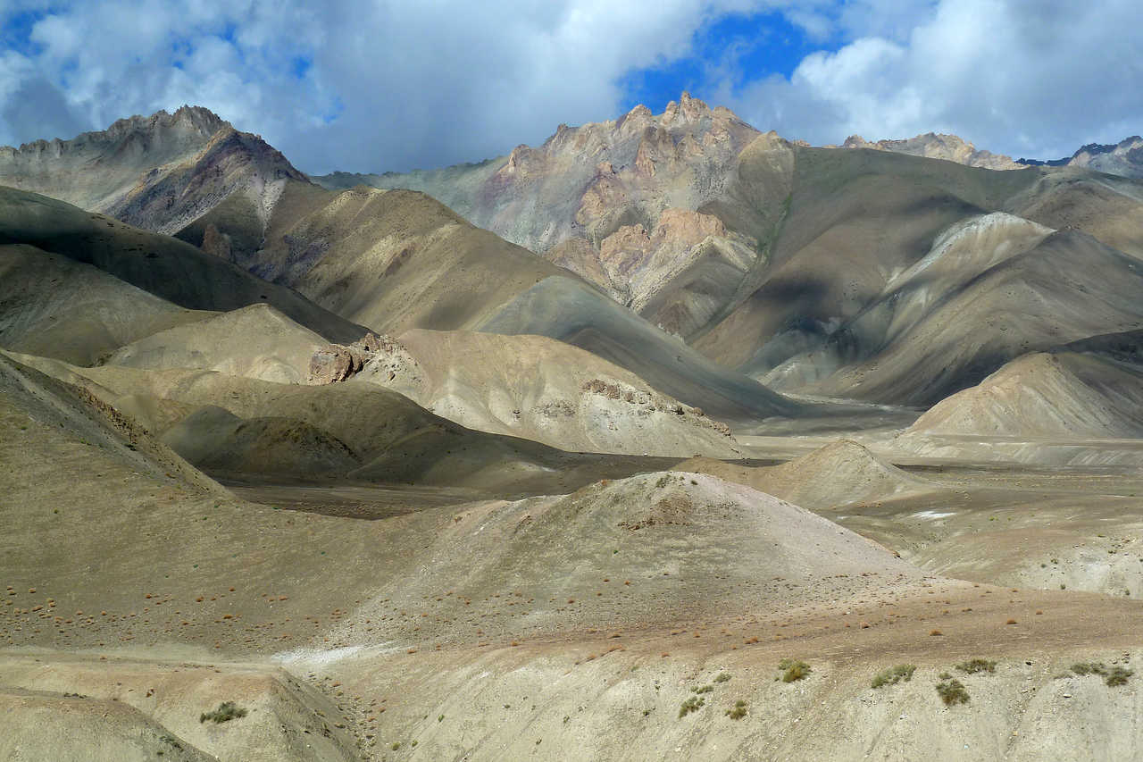 Montagnes du Ladakh en Inde Himalayenne