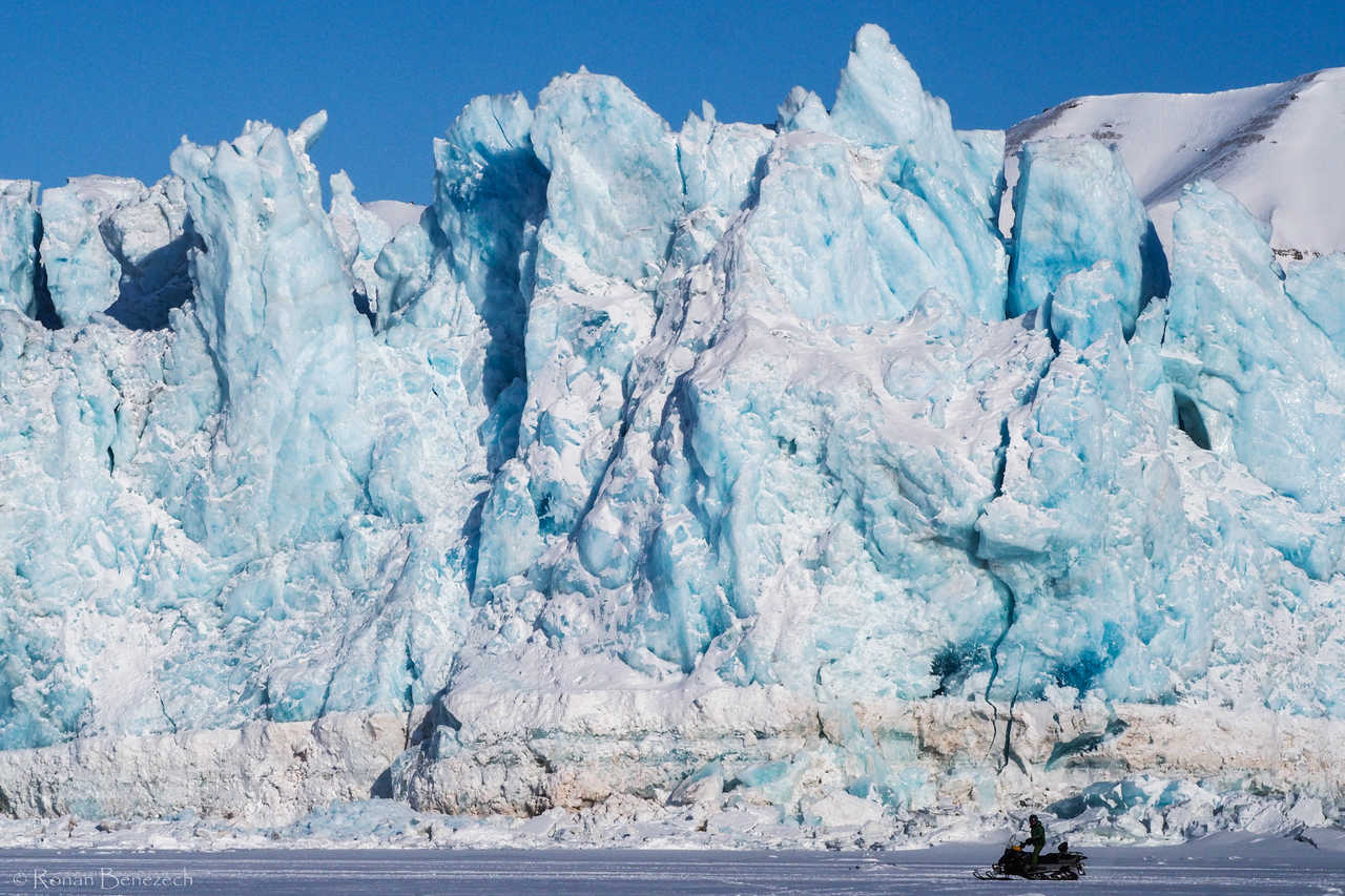 Motoneige au Svalbard