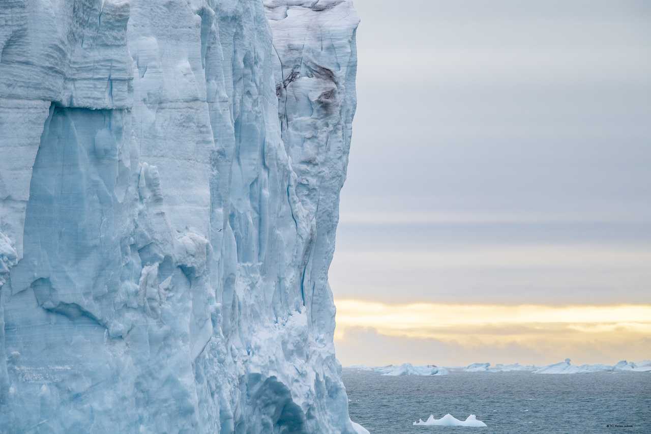Parois d'iceberg tabulaire en Antarctique