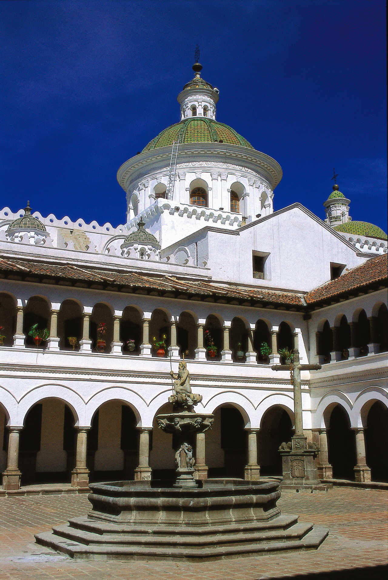 Patio colonial, Equateur