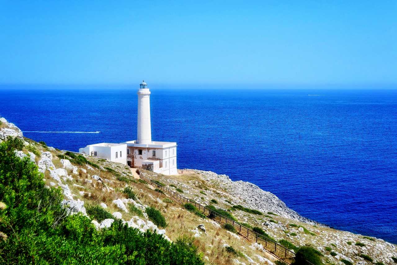 Phare d'Otranto dans les Pouilles en Italie