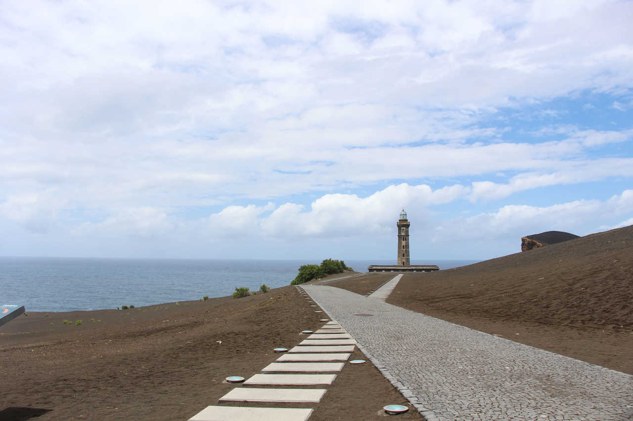 Phare du volcan Capelinhos de Faial aux Açores