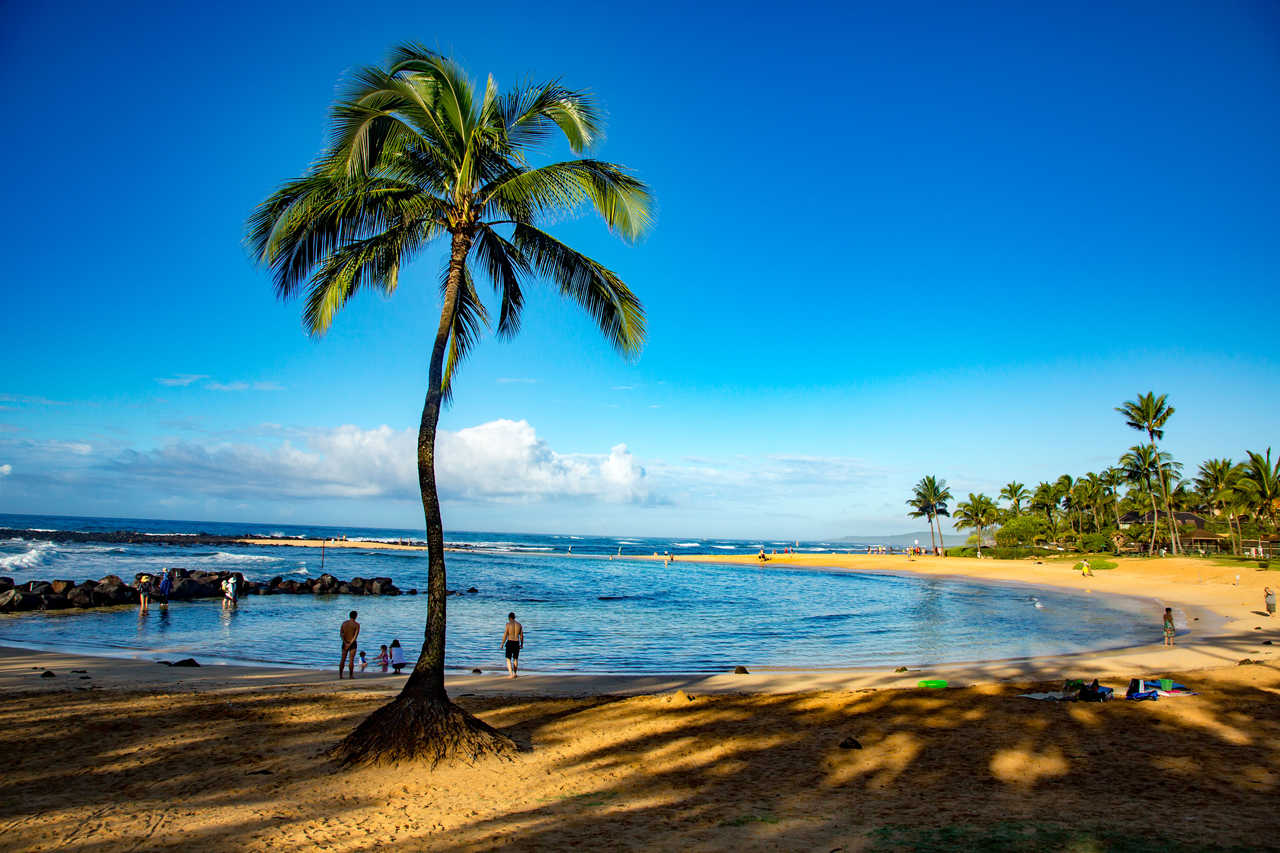 Plage de Poipu sur l'île de Kauai, à Hawai