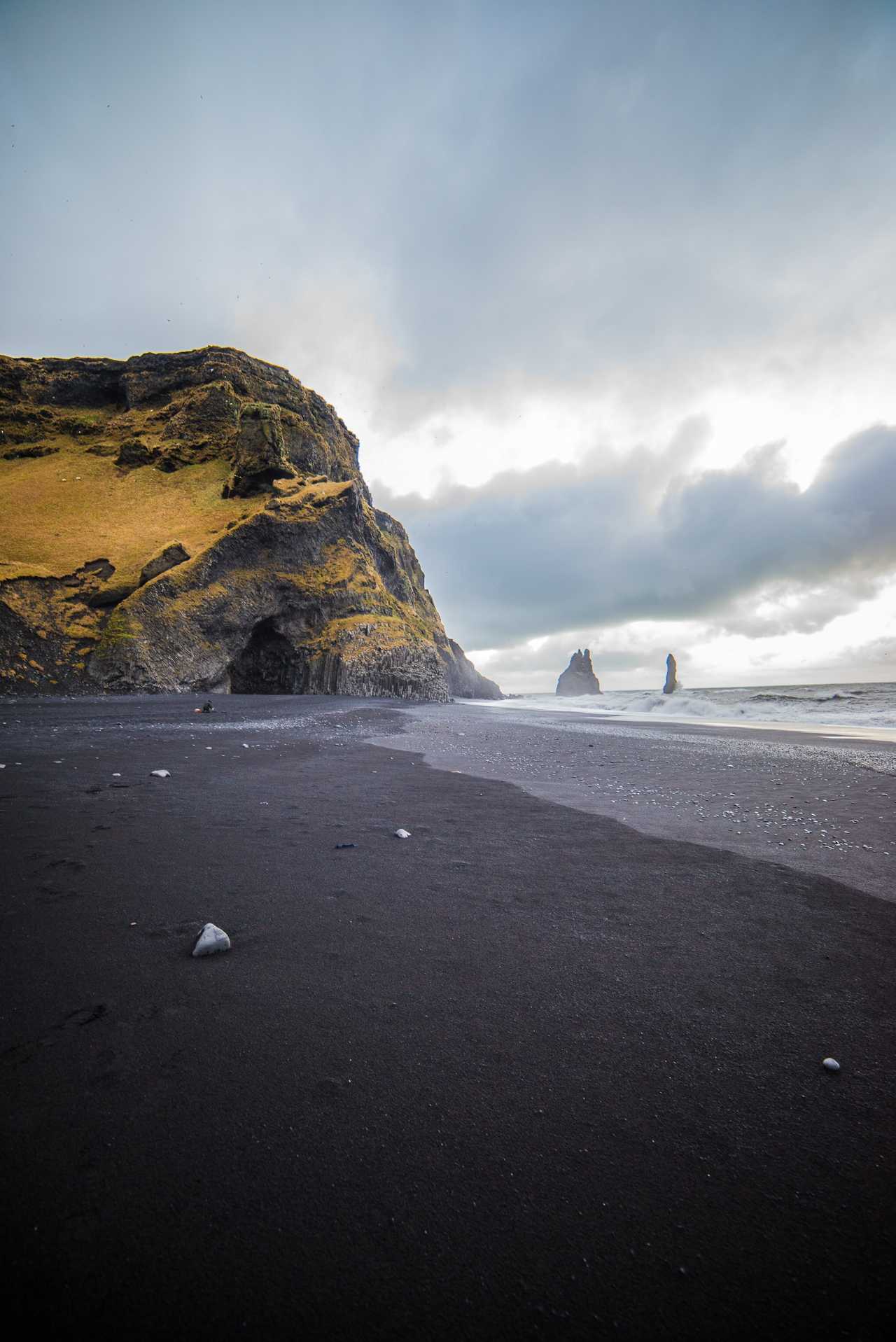 Plage de sable noir Vik en Islande